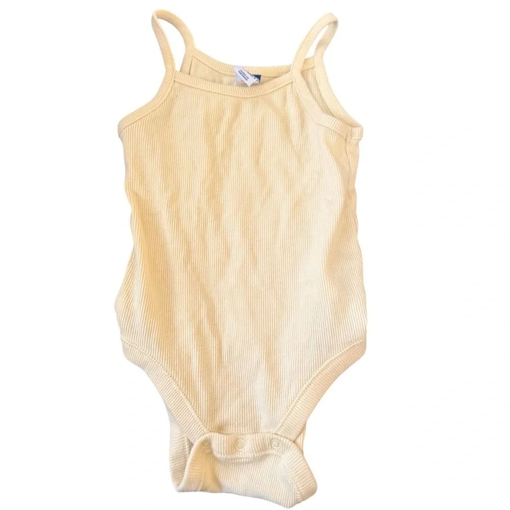 Old Navy White and Yellow Kids Matching Set